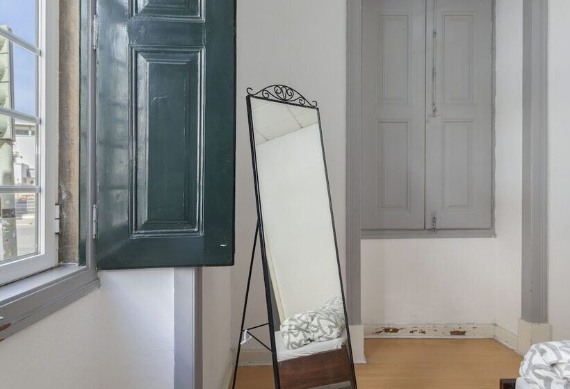 اتاق استاندارد, Le Penguin Hostel