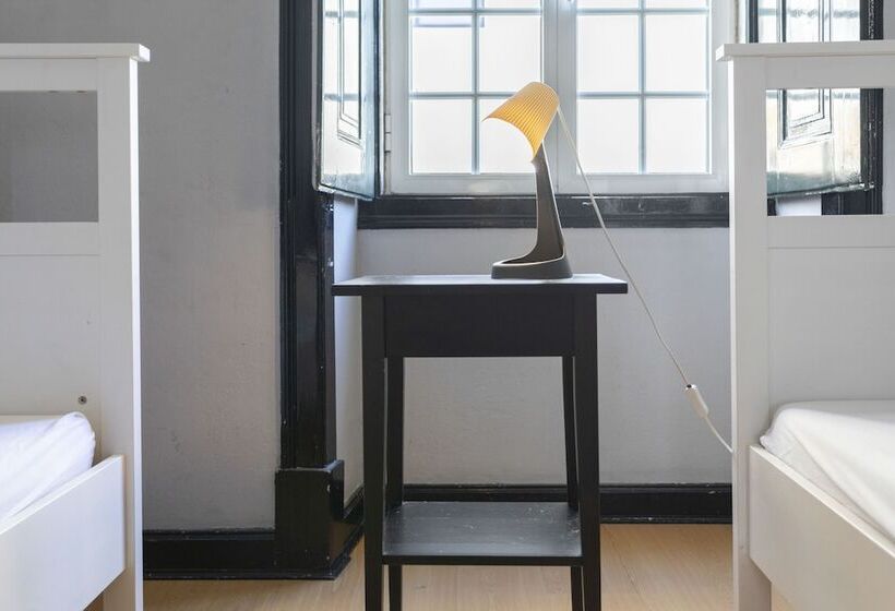 اتاق استاندارد, Le Penguin Hostel