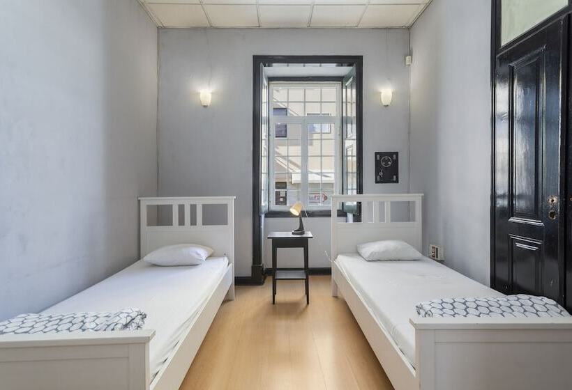 اتاق استاندارد, Le Penguin Hostel