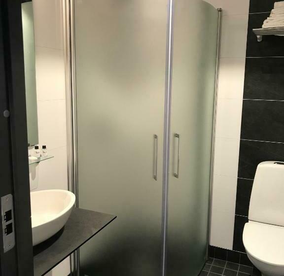 חדר סטנדרט, Rasta Grums