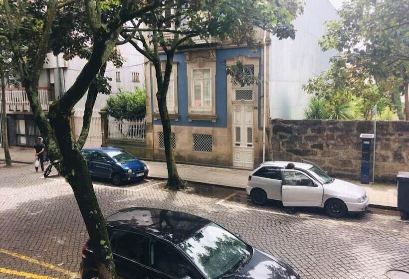 تختخواب در اتاق مشترک, O2 Hostel