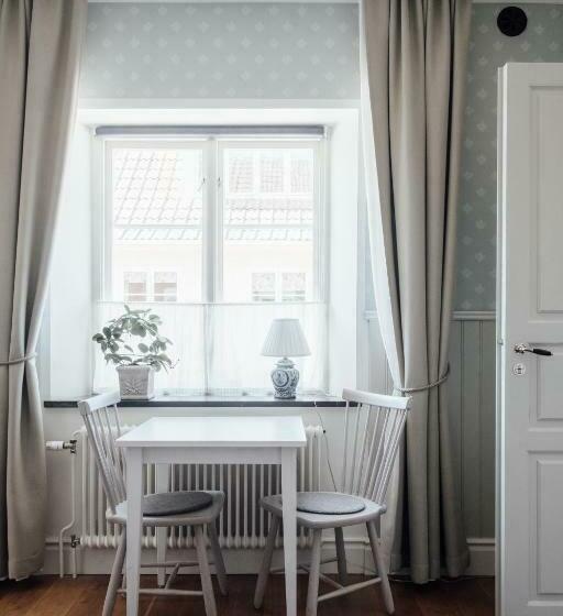 חדר משפחתי, Stf Kivikstrand Badhotell