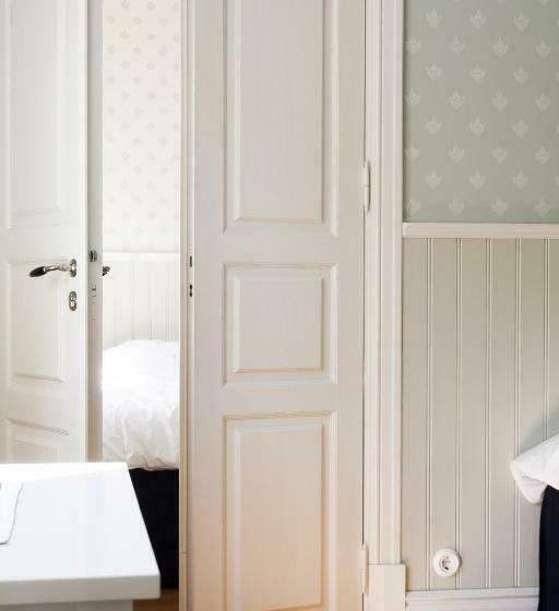 חדר משפחתי, Stf Kivikstrand Badhotell