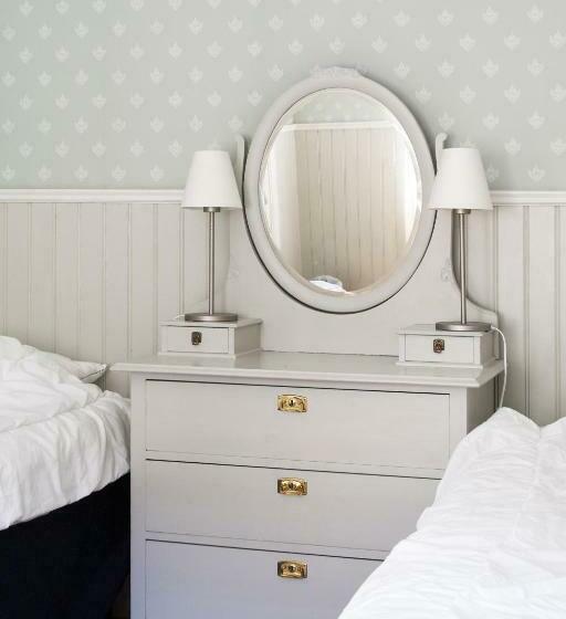 חדר משפחתי, Stf Kivikstrand Badhotell