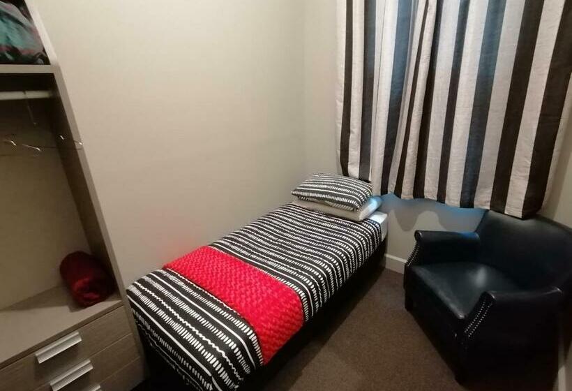 스탠다드 싱글 룸, The Duke Hostel