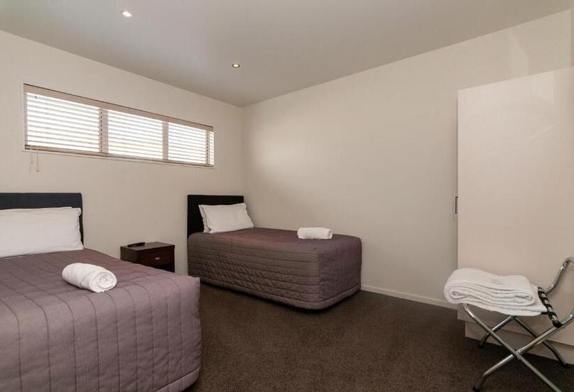 דירת חדר, The Park Motel