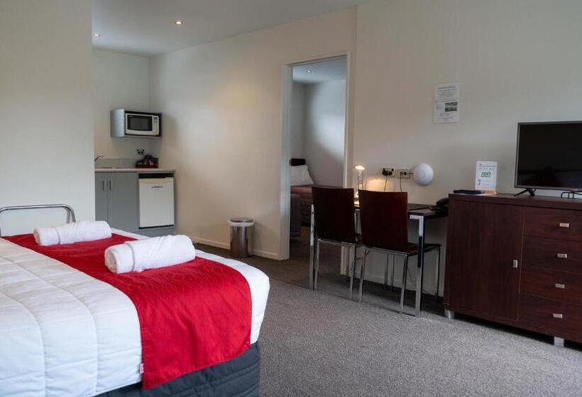 דירת חדר, The Park Motel