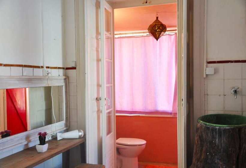 اتاق استاندارد با سرویس بهداشتی مشترک, Aloha Beach House H