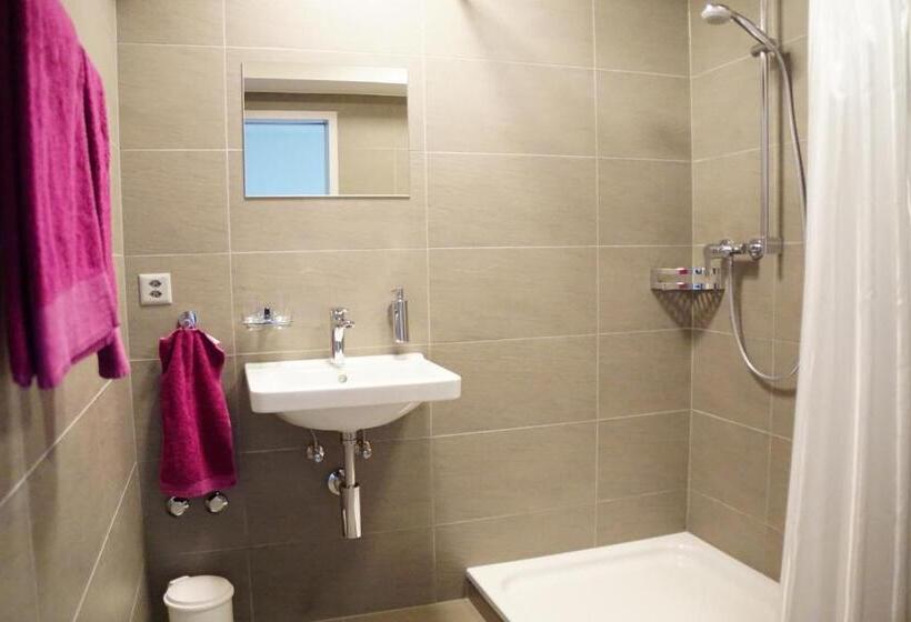 家庭间, Schwendihaus