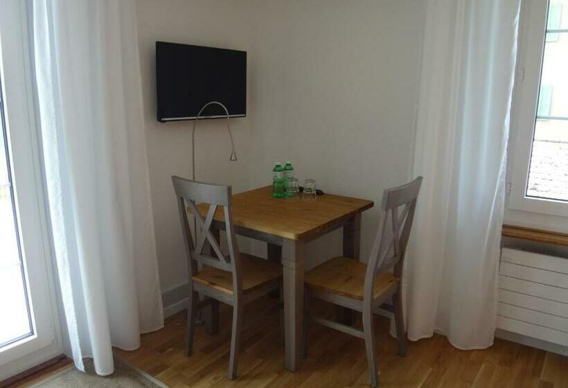 带共用浴室的标准房间, Bnb Hopfengrün Langenthal