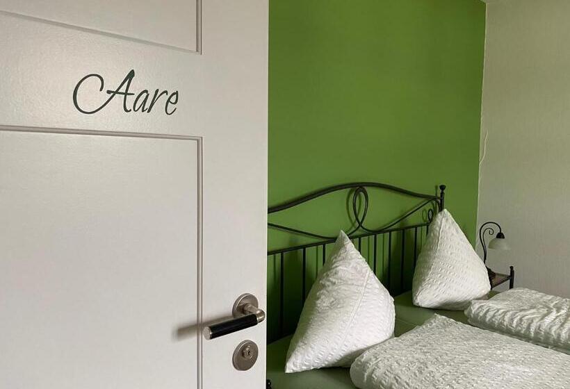 带共用浴室的标准房间, Bnb Hopfengrün Langenthal