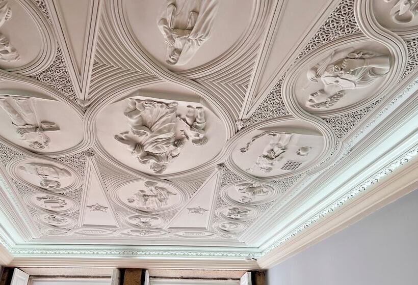 اتاق لوکس, Casa Dos Loios By Shiadu