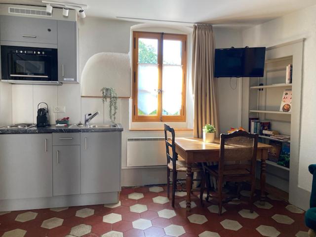 Номер Стандарт, Château Rochefort