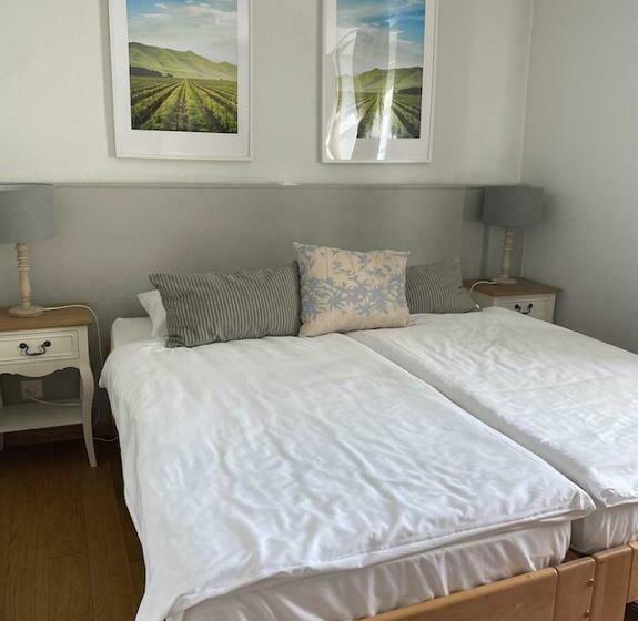 Номер Стандарт, Château Rochefort