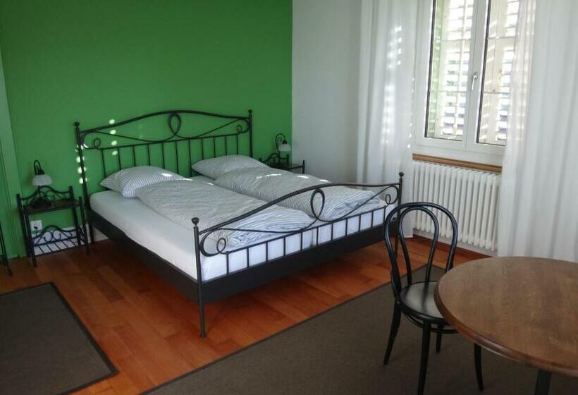 带共用浴室的标准房间, Bnb Hopfengrün Langenthal