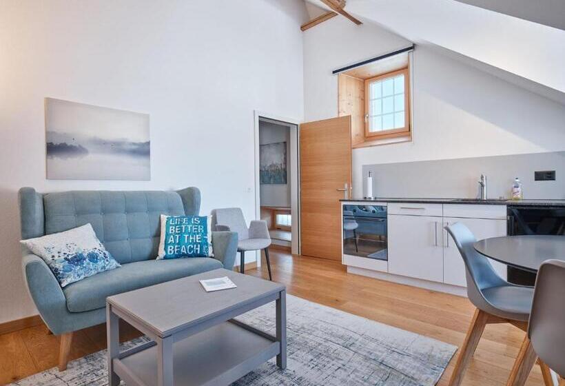 דירה בת חדר שינה 1 עם מרפסת, Jurabelle