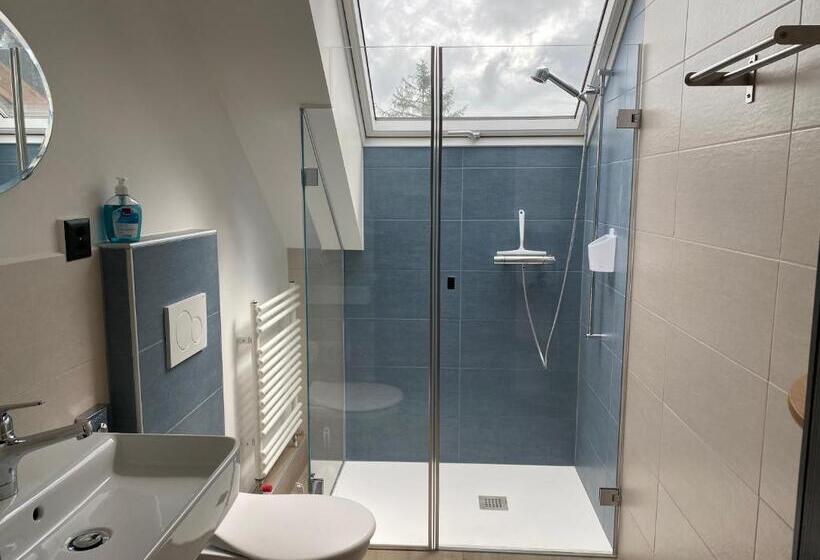 חדר סטנדרט, Jurabelle