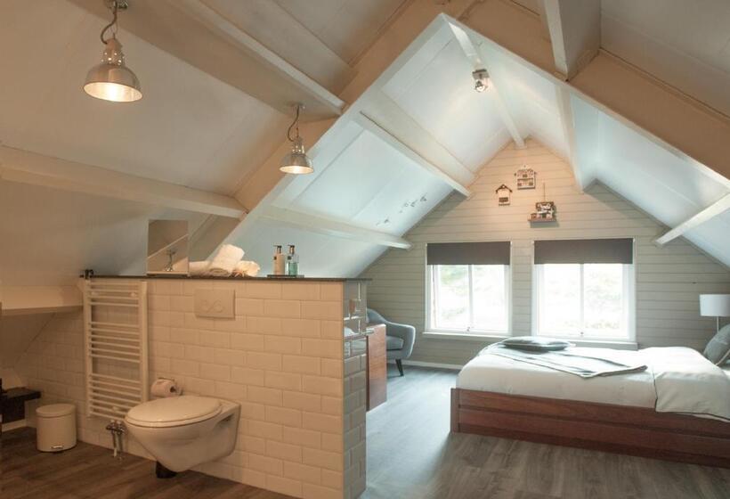 Quarto Estandar Individual, Knechtshuis