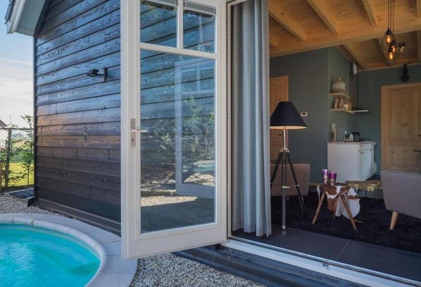 Quarto Deluxe, Knechtshuis