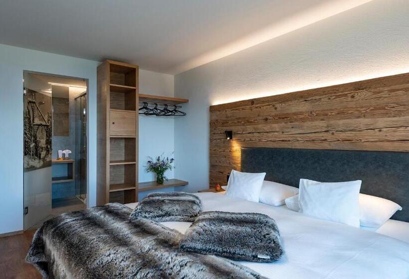 اتاق استاندارد, Berghotel Tgantieni