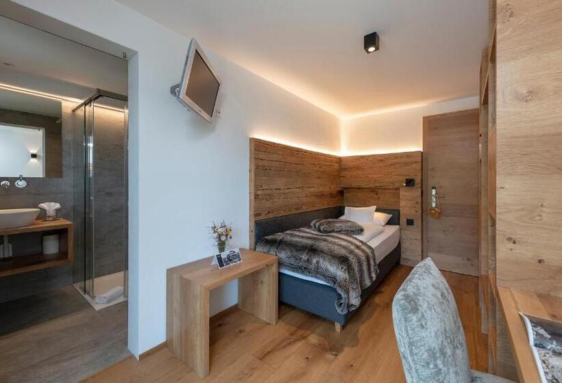 חדר סטנדרט יחיד, Berghotel Tgantieni