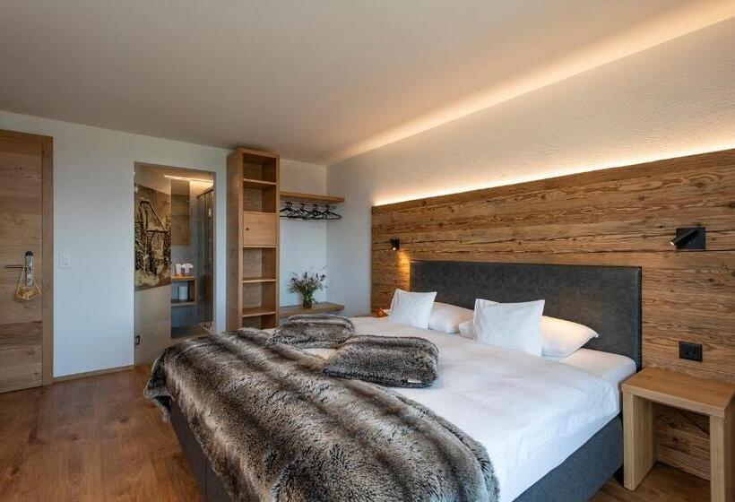 اتاق استاندارد, Berghotel Tgantieni