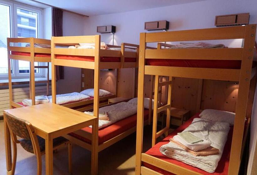 共用房间的床, Davos Youth Hostel
