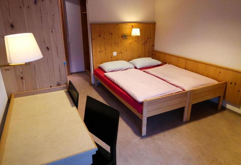 带阳台的标准单人间, Davos Youth Hostel