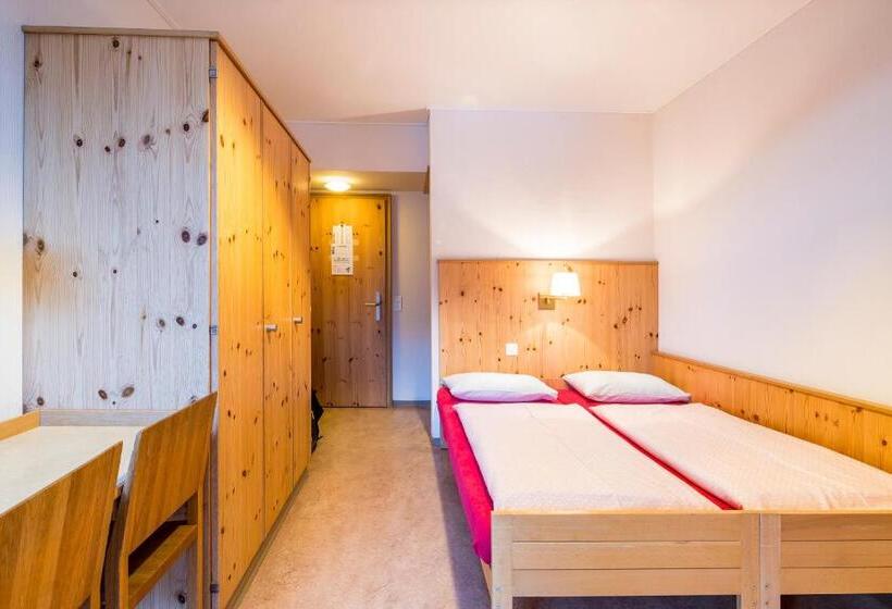 Номер Стандарт Индивидуальный с Балконом, Davos Youth Hostel