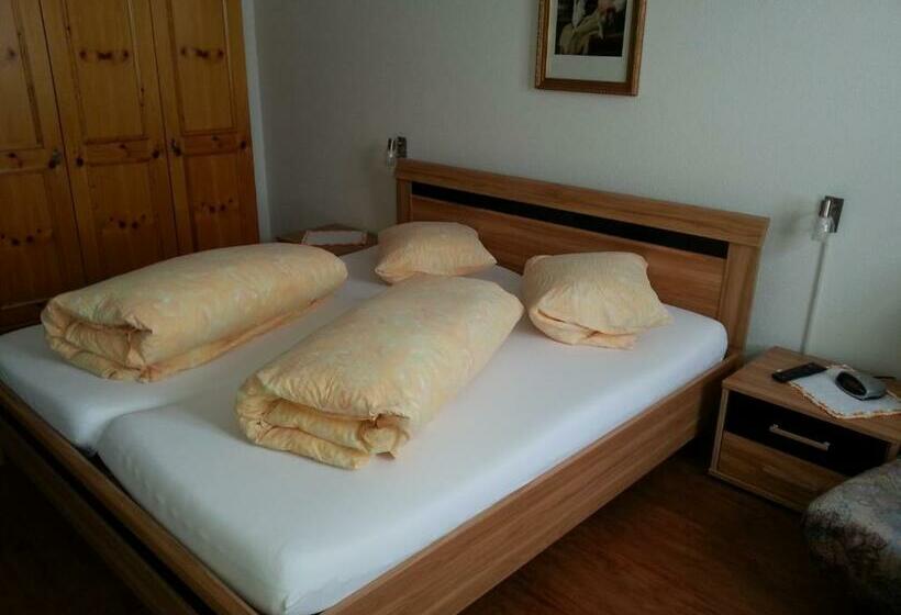 Standardzimmer, Chavalatsch