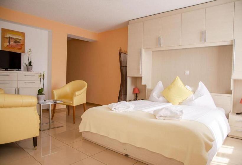 Номер Superior, Du Faucon