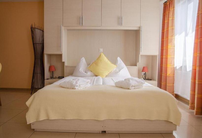 Номер Superior, Du Faucon