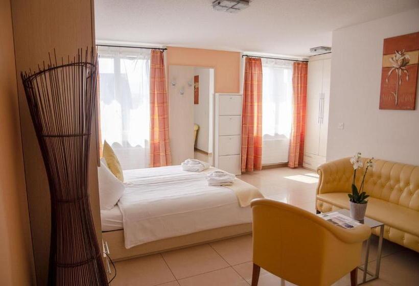 Номер Superior, Du Faucon