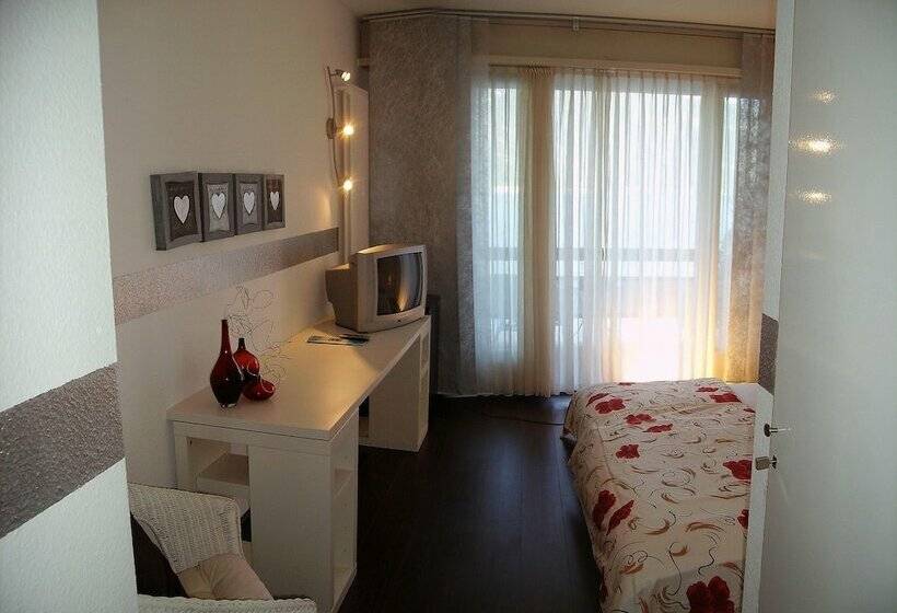 标准间带湖景, Garni Battello