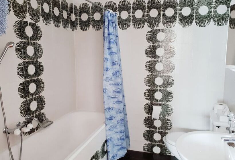 带花园景观的标准三人间, Garni Battello