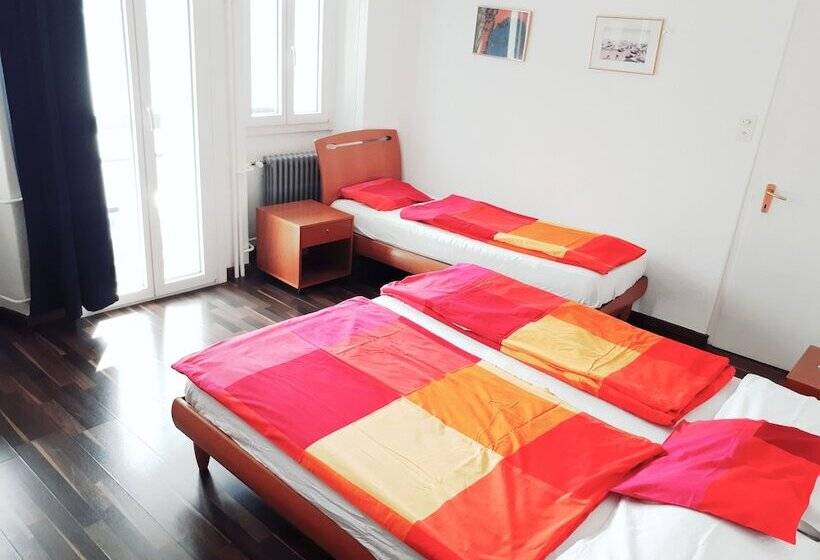 带花园景观的标准三人间, Garni Battello