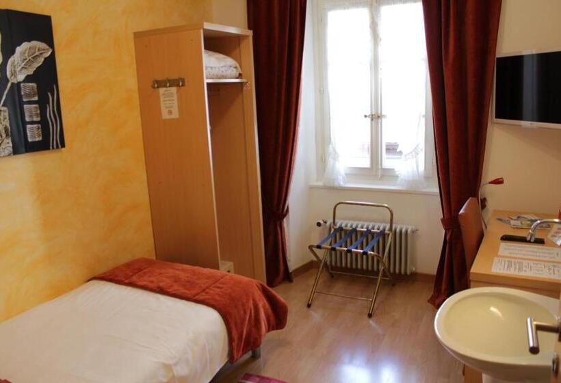 غرفة قياسية فردية حمام مشترك, Hostellerie Du Xvi Siècle