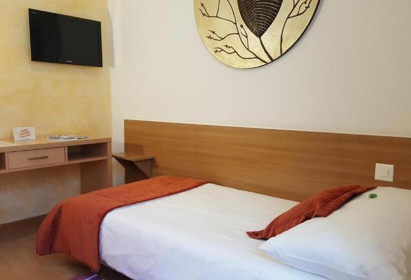 غرفة قياسية فردية حمام مشترك, Hostellerie Du Xvi Siècle