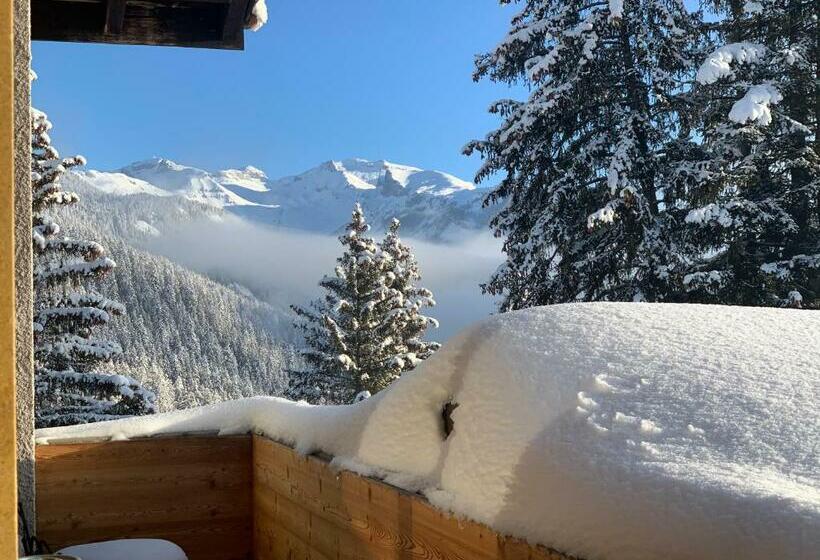 חדר סופריור עם מרפסת, Hôtel De Charme La Poste