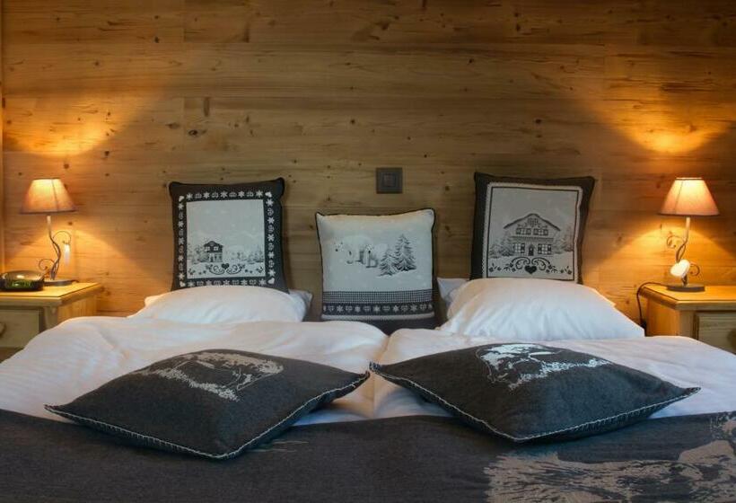 חדר סופריור עם מרפסת, Hôtel De Charme La Poste