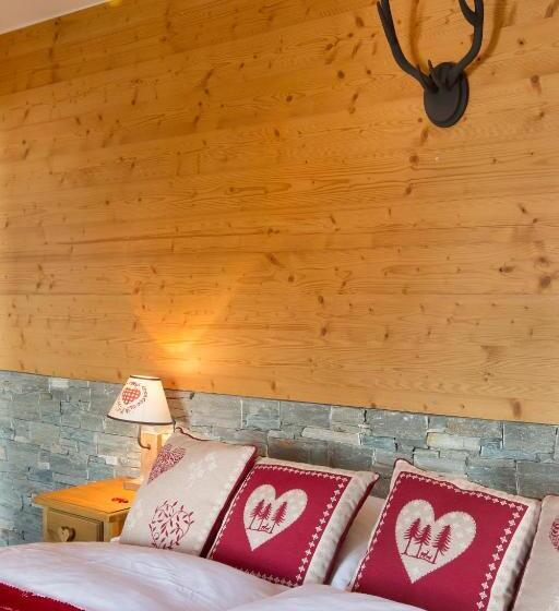 חדר סופריור עם מרפסת, Hôtel De Charme La Poste