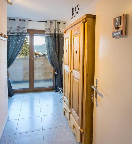 חדר סופריור עם מרפסת, Hôtel De Charme La Poste