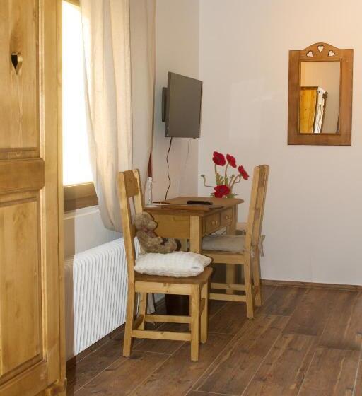 חדר אקונומי, Hôtel De Charme La Poste