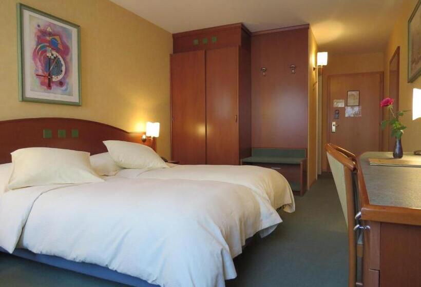 غرفة قياسية, Hôtel Du Port