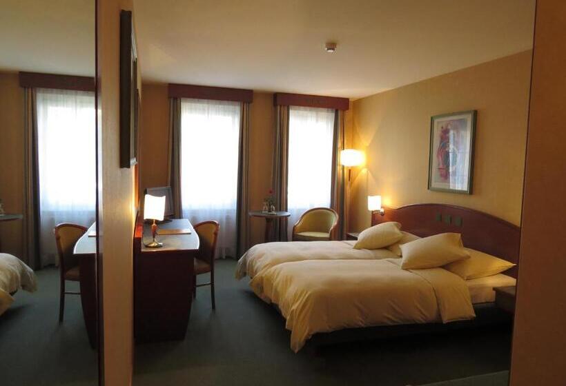 غرفة قياسية, Hôtel Du Port