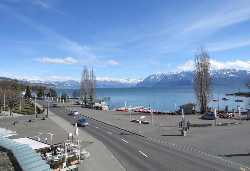 جناح جونيور مطل علي البحيرة, Hôtel Du Port