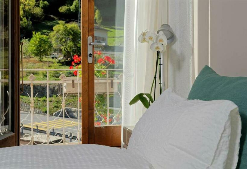 Номер Стандарт Вид на Горы, Hôtel Terminus