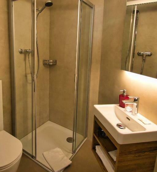 Standard Trippelrum, Jungfrau