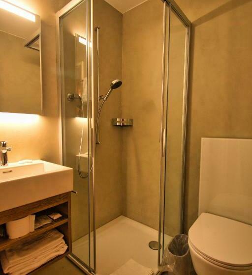 Standard Trippelrum, Jungfrau