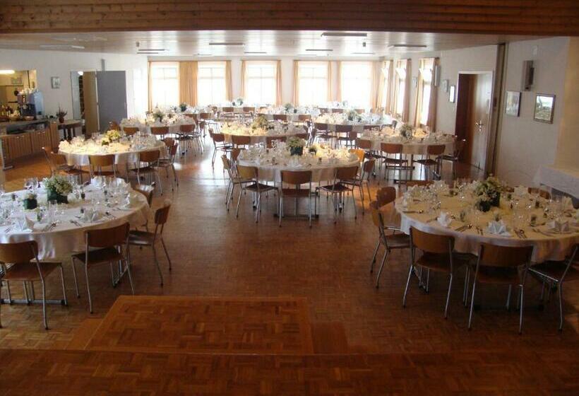 标准间, Krone Gais